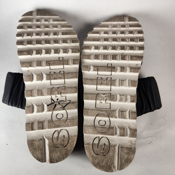 SOREL Women's Roaming Two Strap Sandal Size 8.5 Black Leather Slip On Shoe - Picture 7 of 11